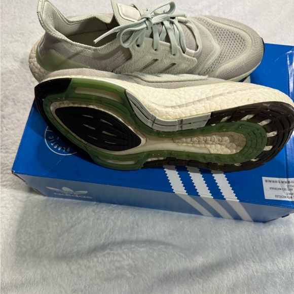 ADIDAS ULTRABOOST Light Green Sneakers - Picture 4 of 6